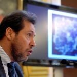El alcalde de Valladolid, Óscar Puente, responde a las preguntas de los periodistas