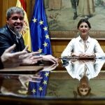 De izquierda a derecha, el secretario general de CCOO, Unai Sordo, la nueva ministra de Trabajo, Yolanda Díaz, y el presidente de CEOE, Antonio Garamendi