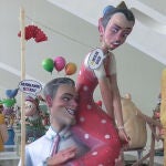 Esculturas de Sánchez e Iglesias en la Exposición del Ninot