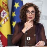 La ministra de Hacienda y Portavoz del Gobierno, María Jesús Montero, durante la rueda de prensa ante los medios de comunicación tras el Consejo de Ministros en La Moncloa