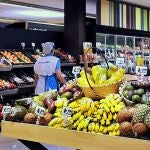 Interior de un supermercado de Caprabo en Tarragona