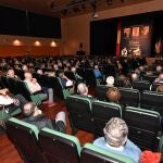 En el primer encuentro, con Inocencio Arias, el Auditorio de Tomares se llenó completamente