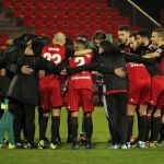 La plantilla del Mirandés tras finalizar un encuentro de Copa