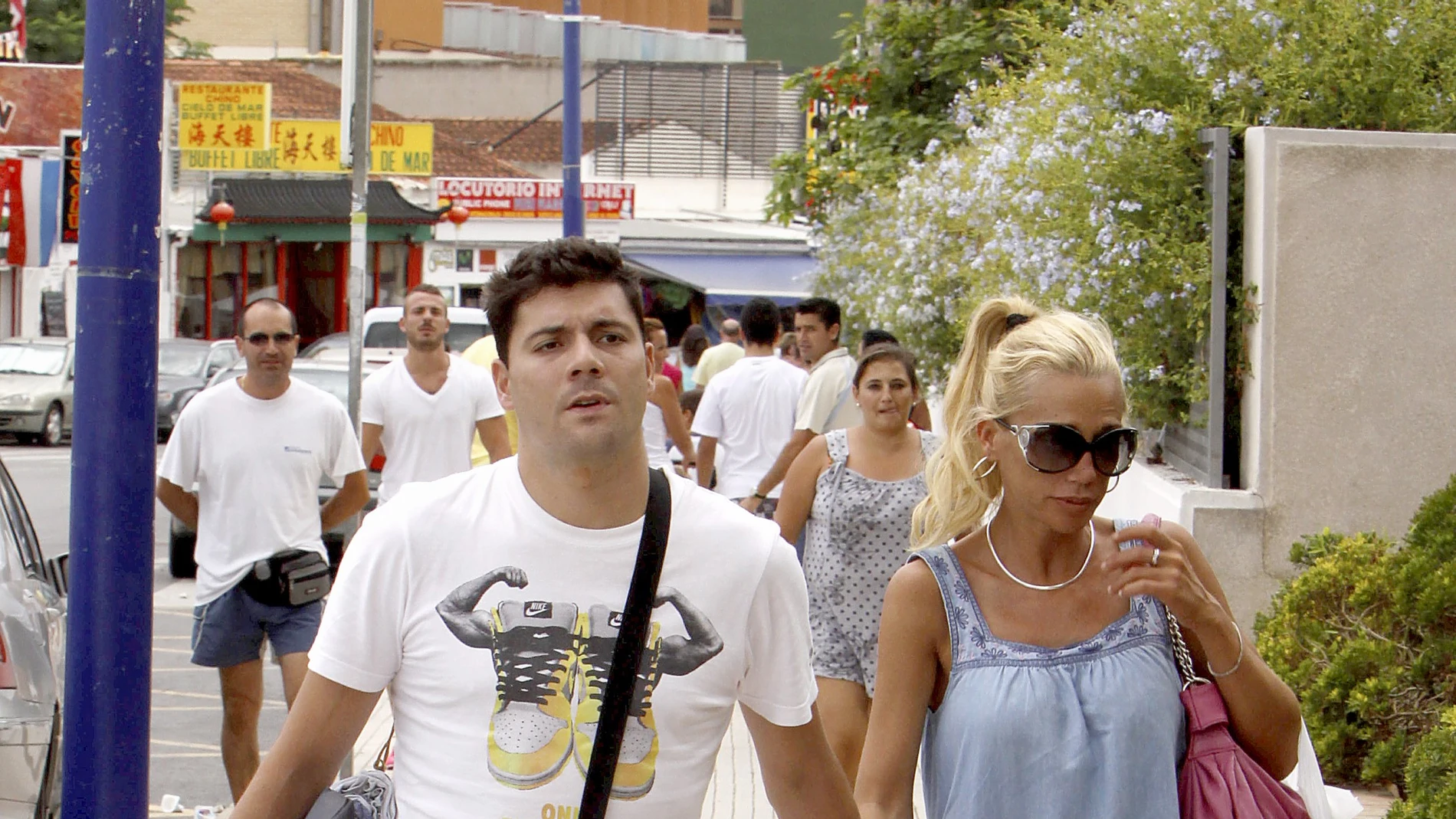 Belén Esteban con su ex marido, Fran Álvarez en Benidorm. 19/08/2010