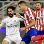José María Giménez con el Atlético frente al Real Madrid.