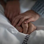 La mayoría de los médicos defiende el derecho a la vida sin un encarnizamiento terapéutico