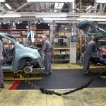 Trabajadores de la planta de carrocería y montaje de Renault en Valladolid