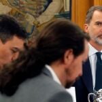 El Rey presidió ayer el Consejo de Ministros deliberativo que se reunió en el Palacio de la Zarzuela/ Pool