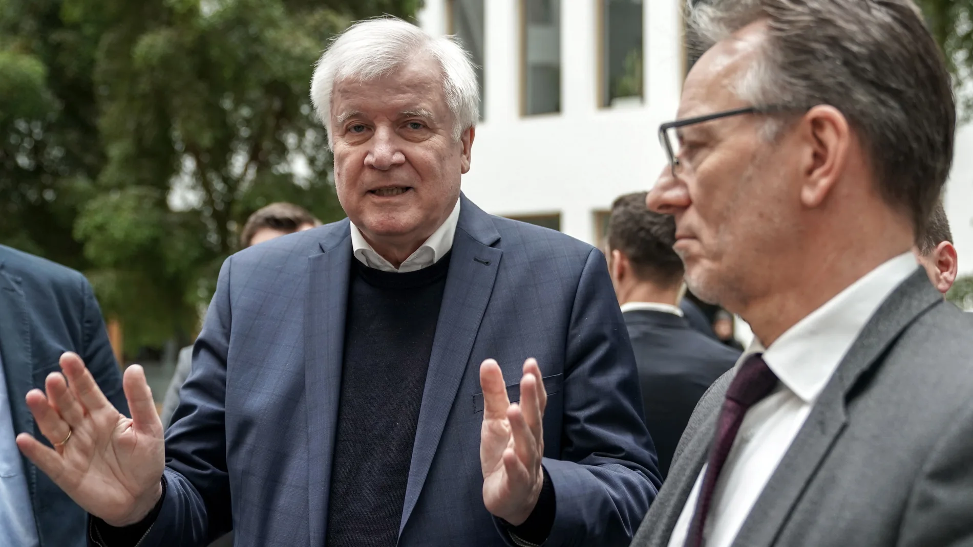 German Interior Minister Seehofer comments on Hanau terror