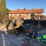 Vuelca una retroexcavadora y el conductor resulta herido en PozueloEMERGENCIAS 11221/02/2020