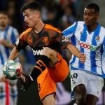Hugo Guillamón con el Valencia.