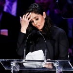 Vanessa Bryant, mujer de Kobe, durante el homenaje a su marido y su hija en el Staple Center de Los Ángeles