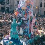 Una mascletà en la céntrica plaza del Ayuntamiento de Valencia el año pasado
