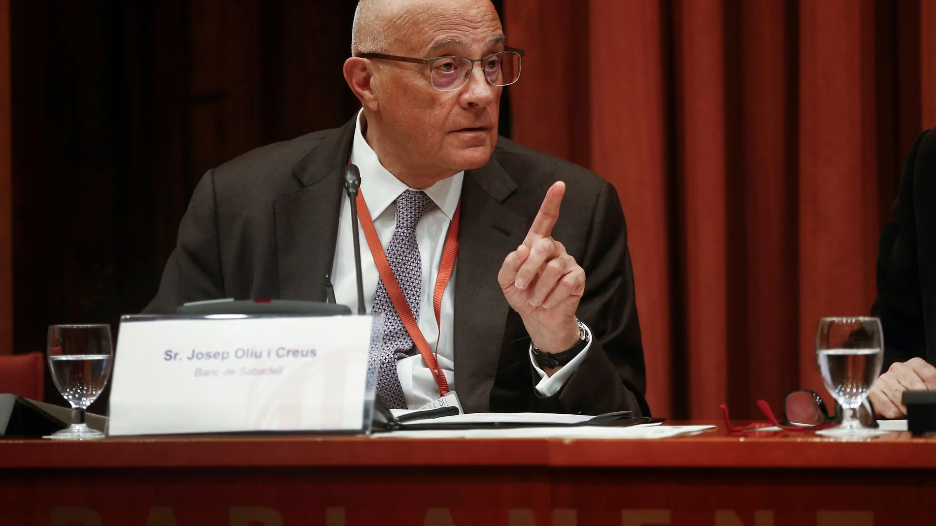 El presidente del Banco de Sabadell, Josep Oliu, comparece ante la comisión investigación sobre la aplicación del 155