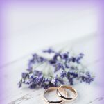 Es muy importante asegurarse de que los invitados de la boda se diviertan al máximo. En última instancia, el día de la boda se trata de celebrar el amor entre las personas enamoradas que se van a casar. Pero hay otro objetivo a mano: Hacer una fiesta épica de la que los invitados hablarán en los próximos años.