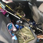 Algunos de los útiles confiscados a los pescadores furtivos