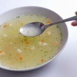 Presencia de mostaza no declarada en sopa jardinera procedente de España