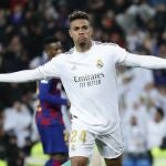 Mariano Díaz celebra un gol con el Real Madrid. (AP Photo/Manu Fernandez)