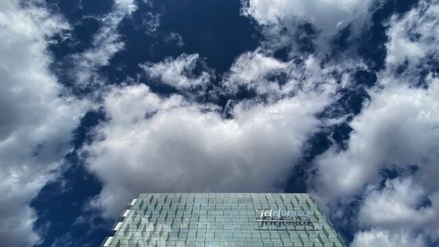 Edificio donde se encuentra la sede de Telefónica