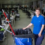 Vicky lleva trabajando desde los 16 años, es limpiadora y compagina dos trabajos a media jornada para poder conciliar / Foto: Javier Fdez-Largo