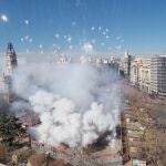 Imagen de una de las últimas mascletás que se dispararon en 2020 antes de suspender las fiestas