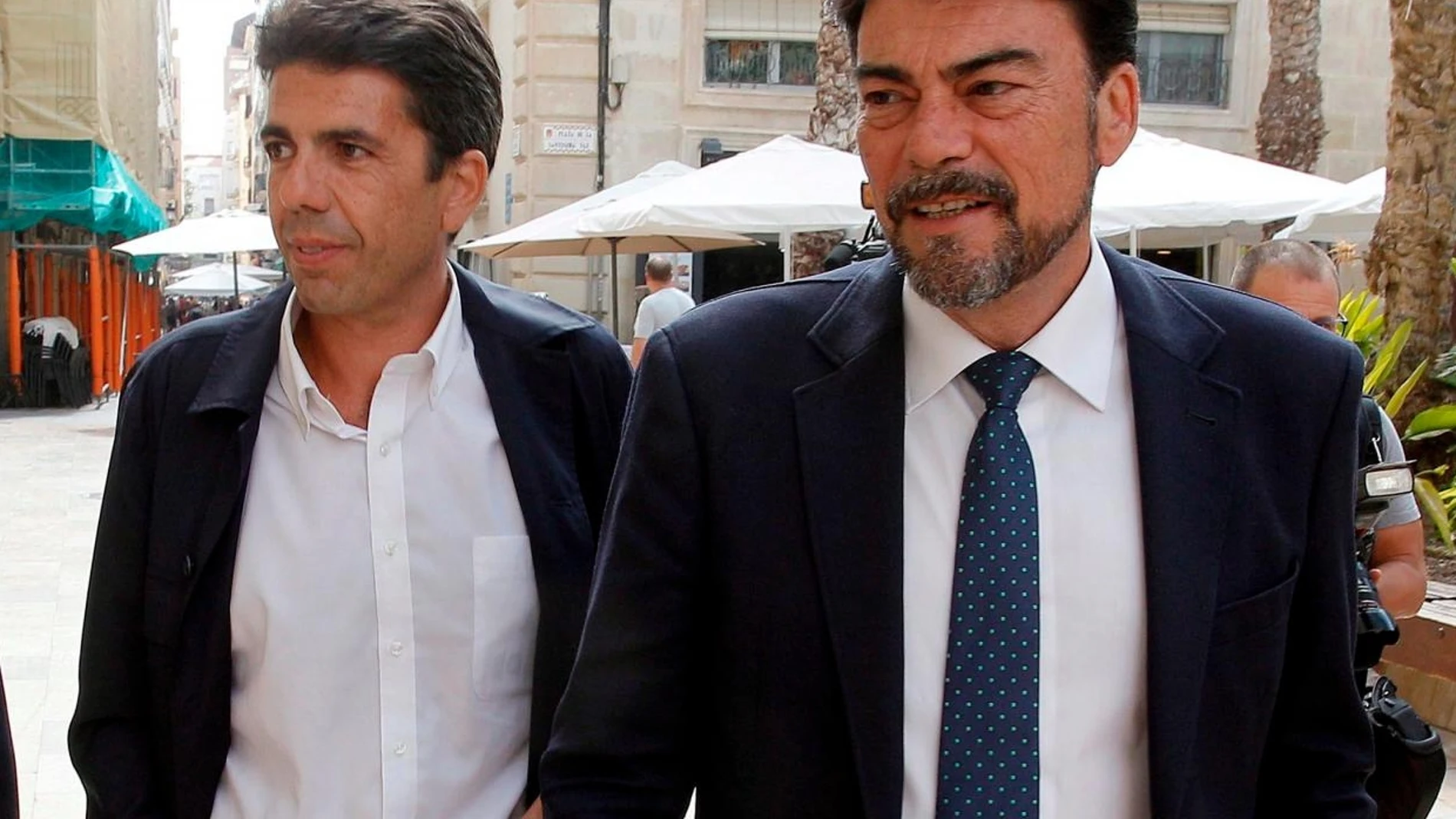 El presidente de la Diputación de Alicante, Carlos Mazón y el alcalde de Alicante, Luis Barcala
