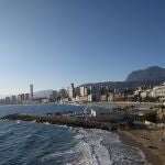 Los hoteleros de Benidorm recomiendan cerrar los establecimientos en 72 horas