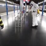 La UME colabora con Metro de Madrid en la desinfección de las instalaciones