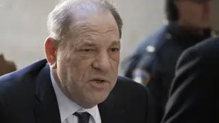 Harvey Weinstein, a su llegada a los juzgados de Manhattan, donde ser celebró su juicio (AP Photo/Mark Lennihan, File) Harvey Weinstein, a su llegada a los juzgados de Manhattan, donde ser celebró su juicio (AP Photo/Mark Lennihan, File)