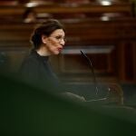 La ministra de Trabajo, Yolanda Díaz, al inicio del pleno celebrado este miércoles en el Congreso de los Diputados