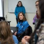 Voluntarios de "La Caixa" que imparten talleres de educación financiera