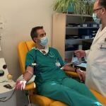 Los pacientes donantes de plasma hiperinmune, en esta fase deinvestigación, son contactados directamente desde los centros sanitarios que participan en el estudio
