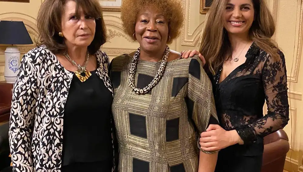 Victoria Galvani, Purificación Angue Ondo, embajadora de Guinea Ecuatorial en España, y Nasrin Zhiyan.
