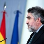 El ministro Uribes, durante la rueda de Prensa ofrecida el pasado martes en Moncloa