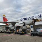 Iberia ha volcado su capacidad en las últimas semanas al transporte de material sanitario para combatir el coronavirus