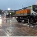La Comunidad moviliza 43 vehículos quitanieves para desinfectar tramos de carreteraTWITER IGNACIO AGUADO10/04/2020