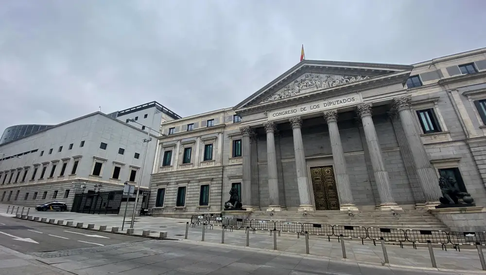 Fachada del Congreso de los Diputados donde se celebrará el Día de la Constitución