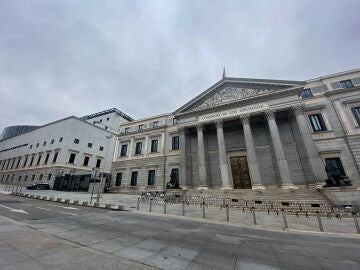 Fachada del Congreso de los Diputados donde se celebrará el Día de la Constitución