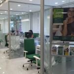 Imagen del interior de una oficina de Caja Rural del Sur