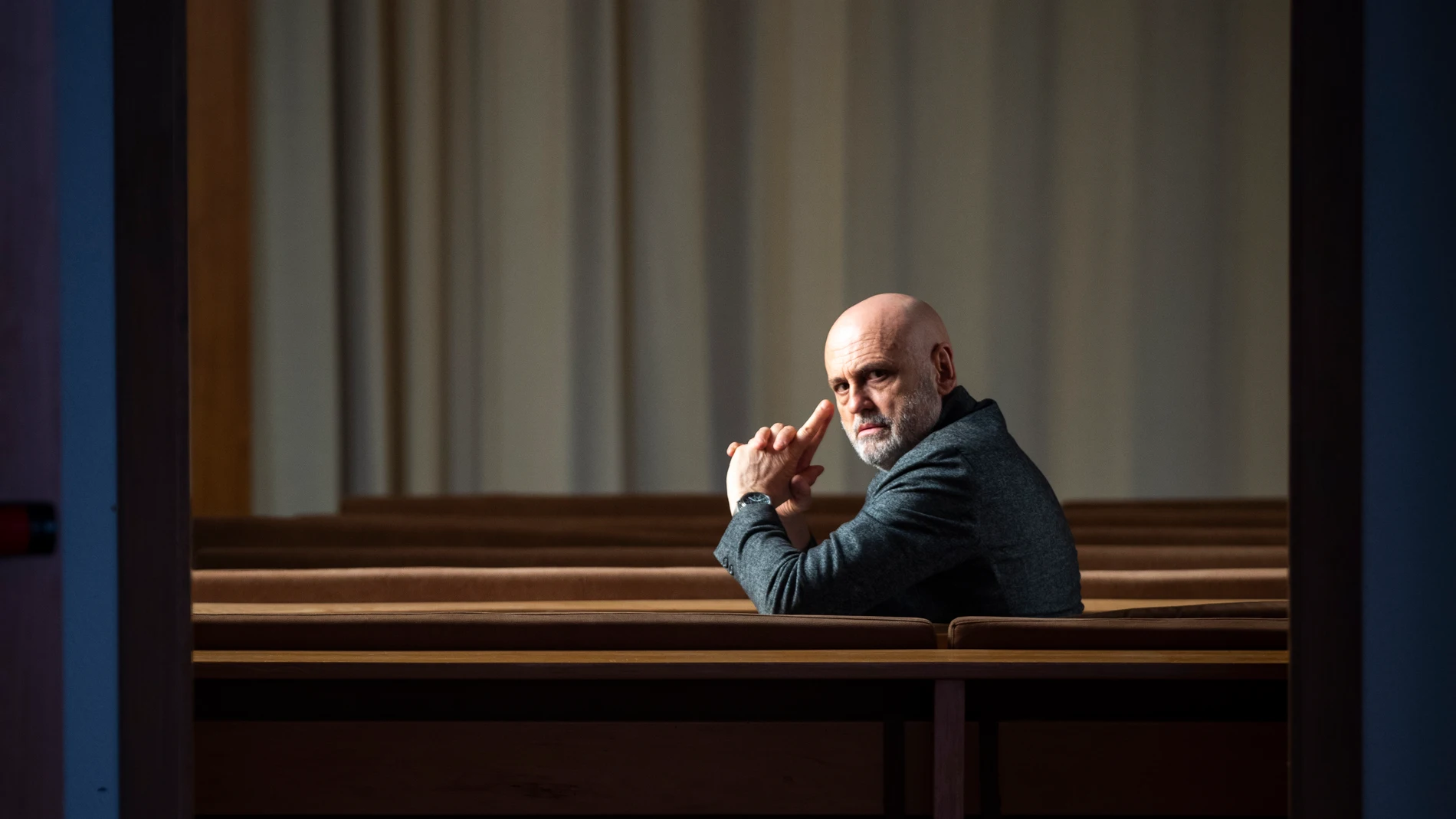 Juan Carlos Perez de la Fuente en la capilla del Colegio Mayor Elías Ahuja