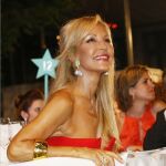 Carmen Lomana