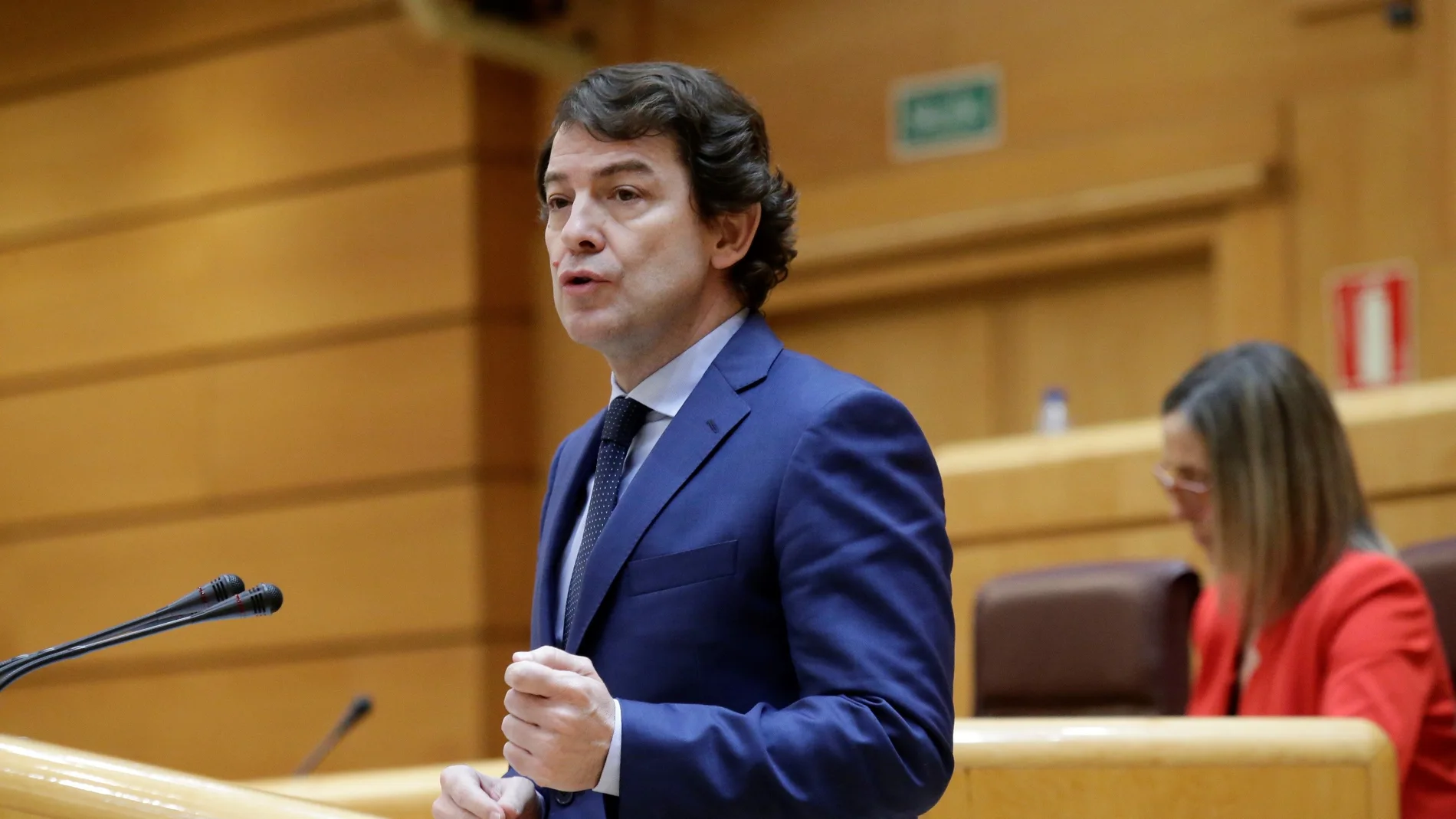 El presidente de Castilla y León, Alfonso Fernández Mañueco, durante su intervención en el Senado