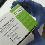 Caja de test rápidos, que en realidad contenía un "comecocos" de papel