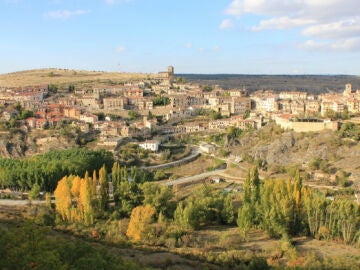 Panoramica de la villa segoviana de Sep&uacute;lveda, ubicada junto al Parque natural de las Hoces del Durat&oacute;n, que recibir&aacute; 148.000 para depuraci&oacute;n de sus aguas residuales