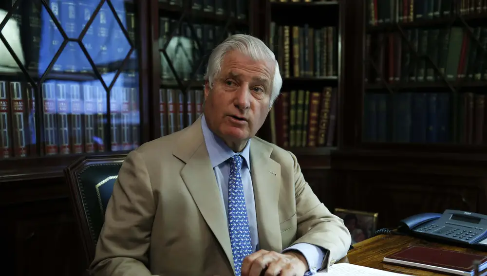 Carlos Fitz-James Stuart Martínez de Irujo, XIX duque de Alba