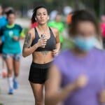 A partir del 1 de febrero, será obligatorio el uso de mascarilla para correr en núcleos urbanos y zonas verdes