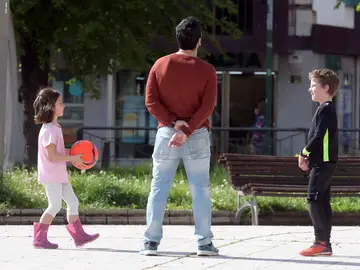 Murcia solicita ampliar el horario de salida de los niños de 12:00 a 21:00 horas Murcia solicita ampliar el horario de salida de los niños de 12:00 a 21:00 horas