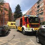 Bomberos de Leganés y efectivos del SUMMA acuden a un incendio en Leganés