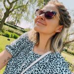 Laura Escanes tiene el vestido perfecto de Stradivarius para salir a pasear (y hace tipazo)