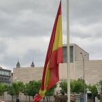 Renovación e izado de la Bandera de España con motivo de la semana de las Fuerzas Armadas en León